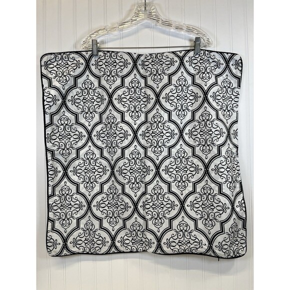 2 Noble Excellence Euro Sham Black & White Geometric. Reversible  26”x26” Square - Picture 4 of 10